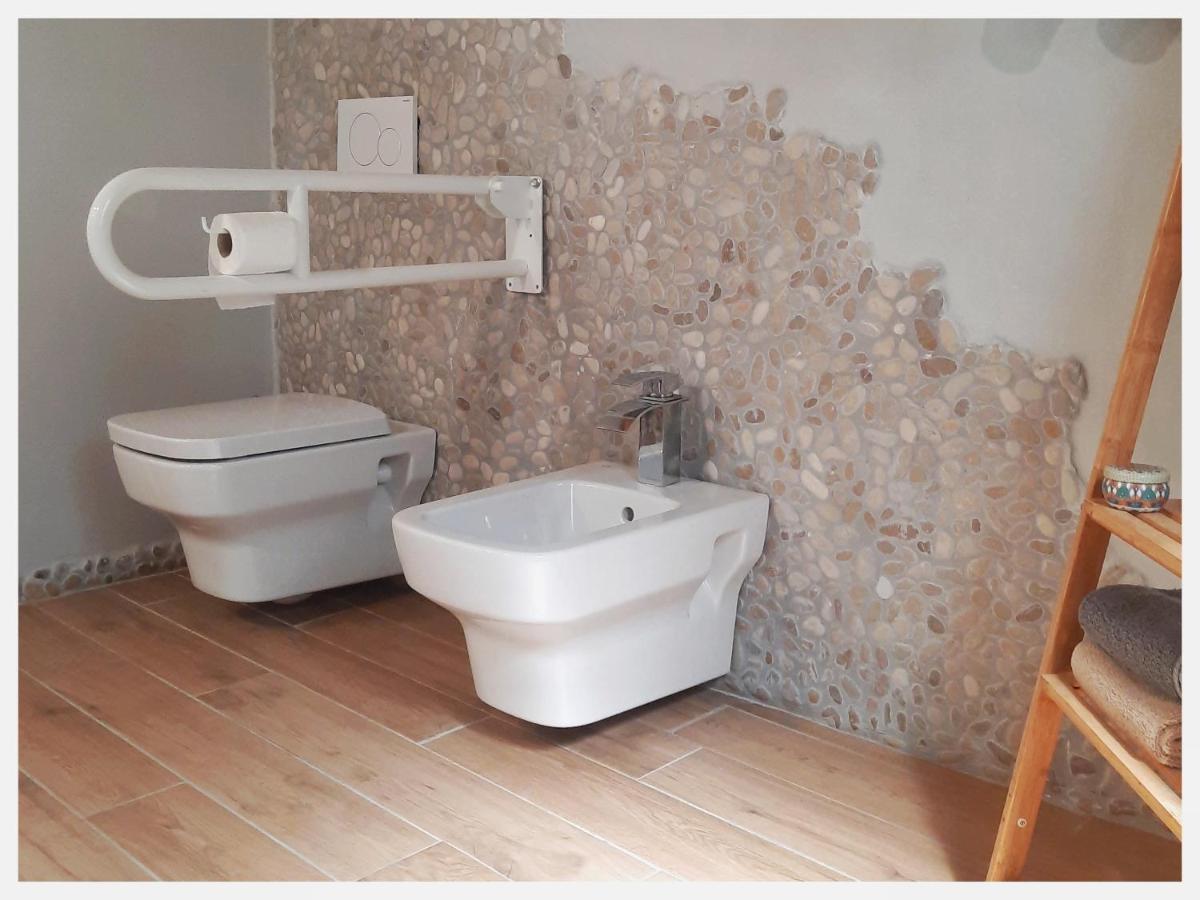 La Casina Bed & Breakfast Trecasali Bagian luar foto