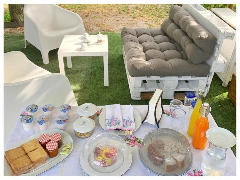 La Casina Bed & Breakfast Trecasali Bagian luar foto