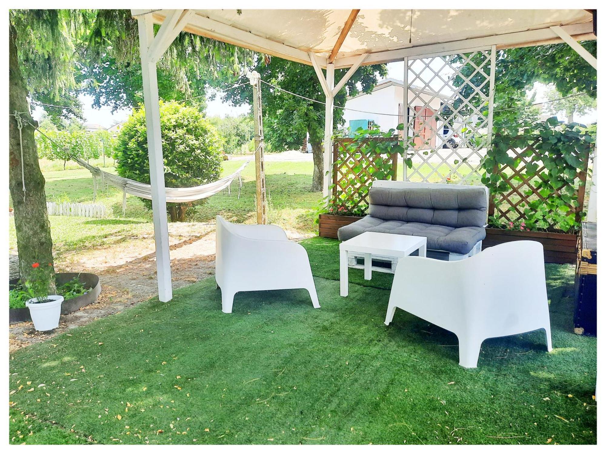 La Casina Bed & Breakfast Trecasali Bagian luar foto