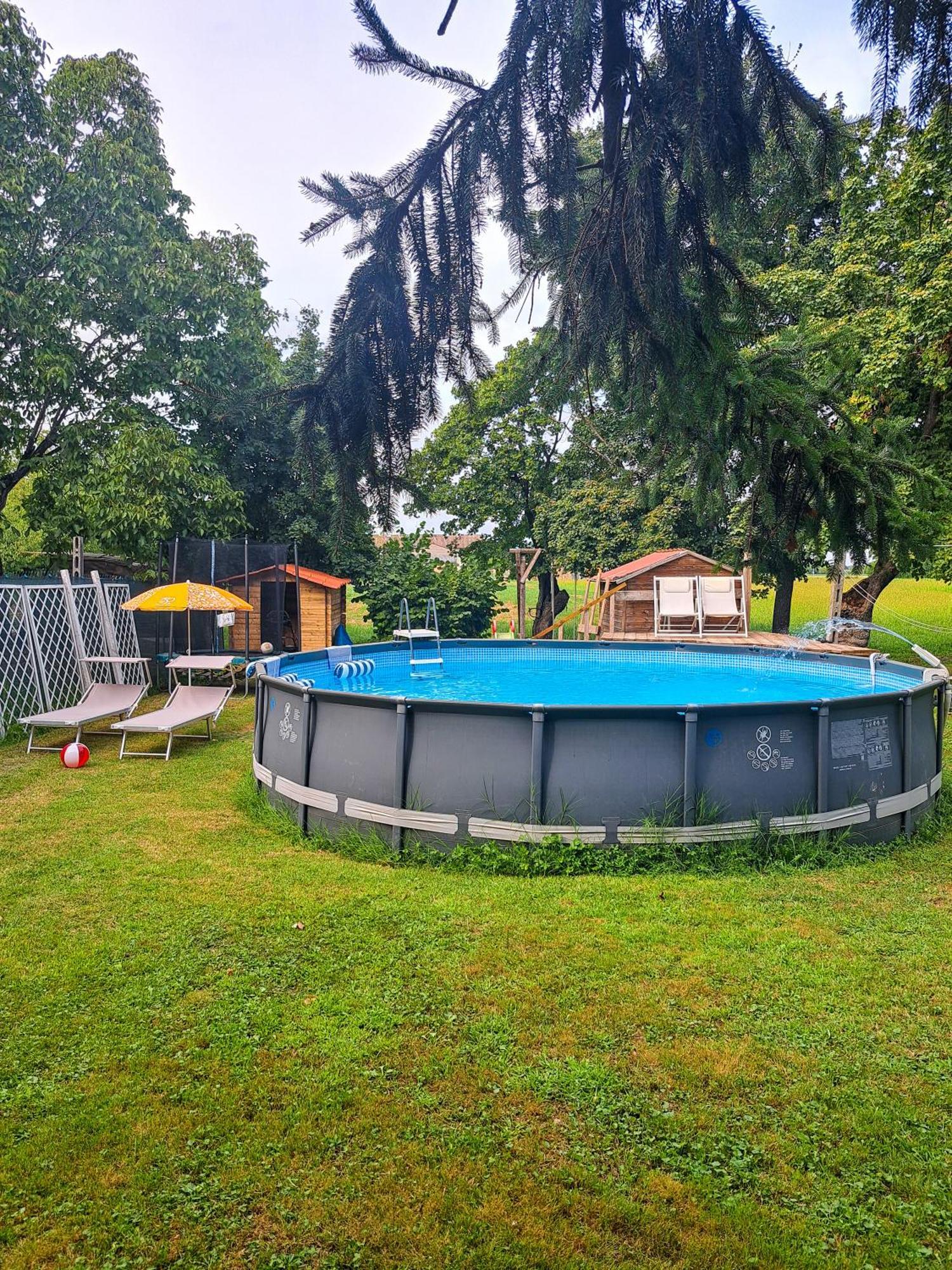 La Casina Bed & Breakfast Trecasali Bagian luar foto
